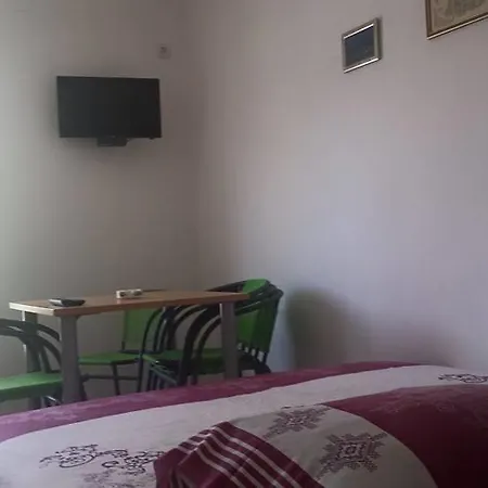 Pod Lozom Sutomore * بودغوريتْسا